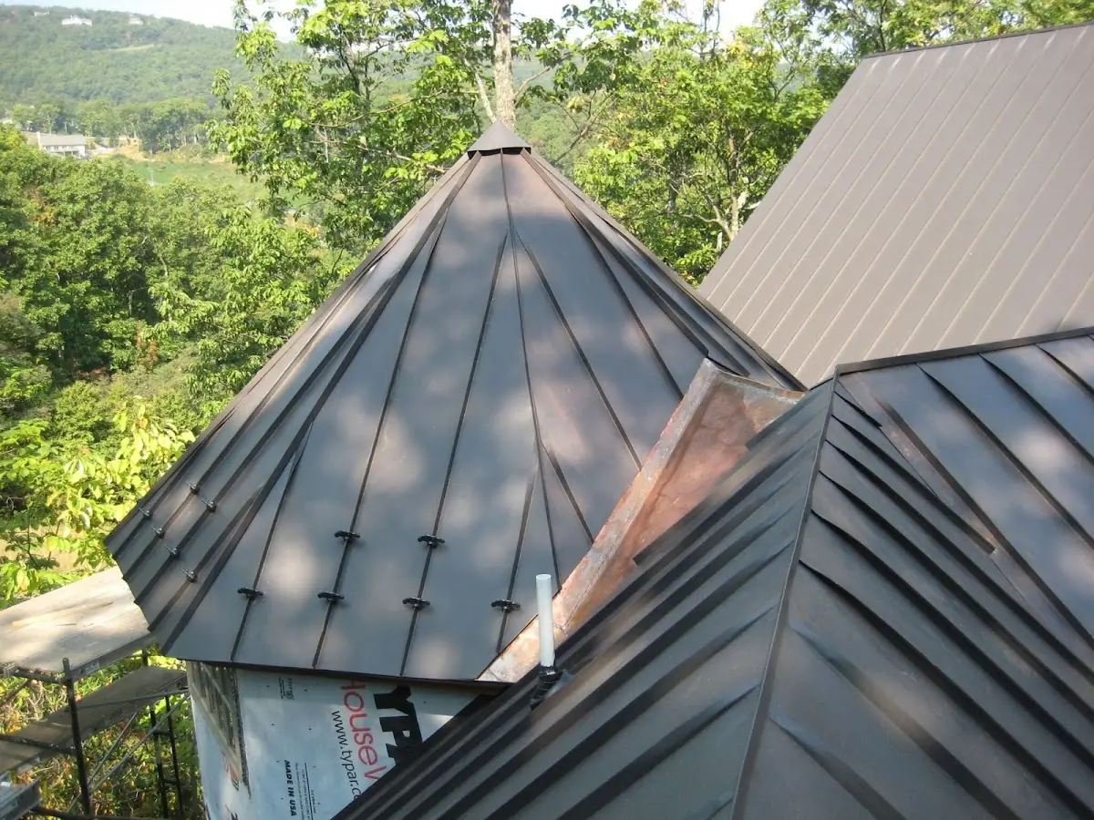 Professional Roof Tarp Installation by Craftsman Roofing in Cully